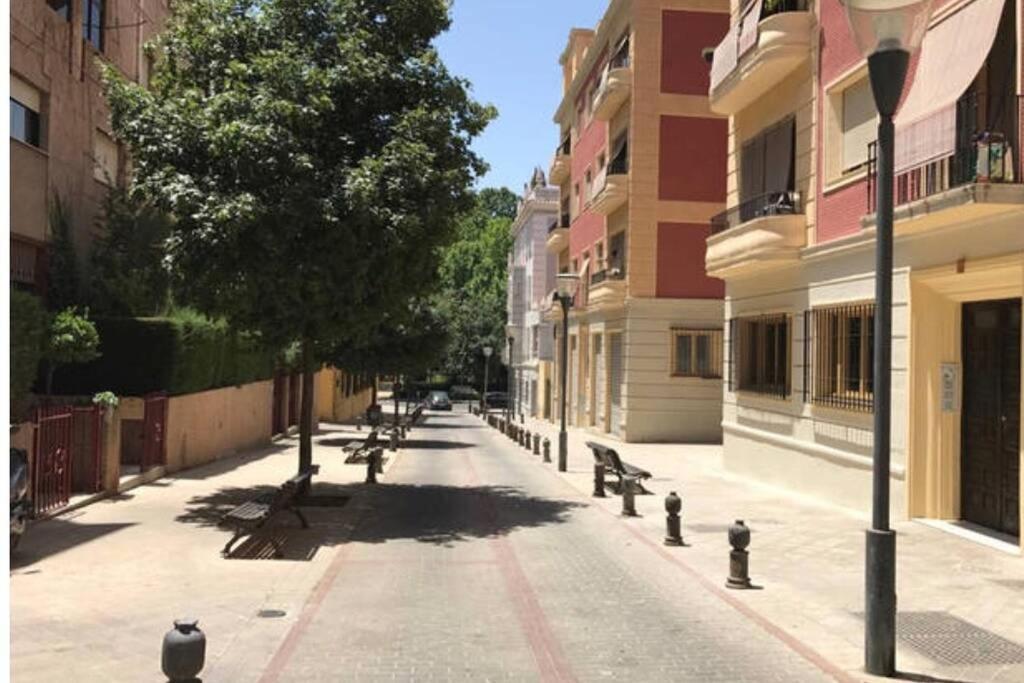 Fabuloso Piso Junto A Paseo De La Bomba Granada Dış mekan fotoğraf